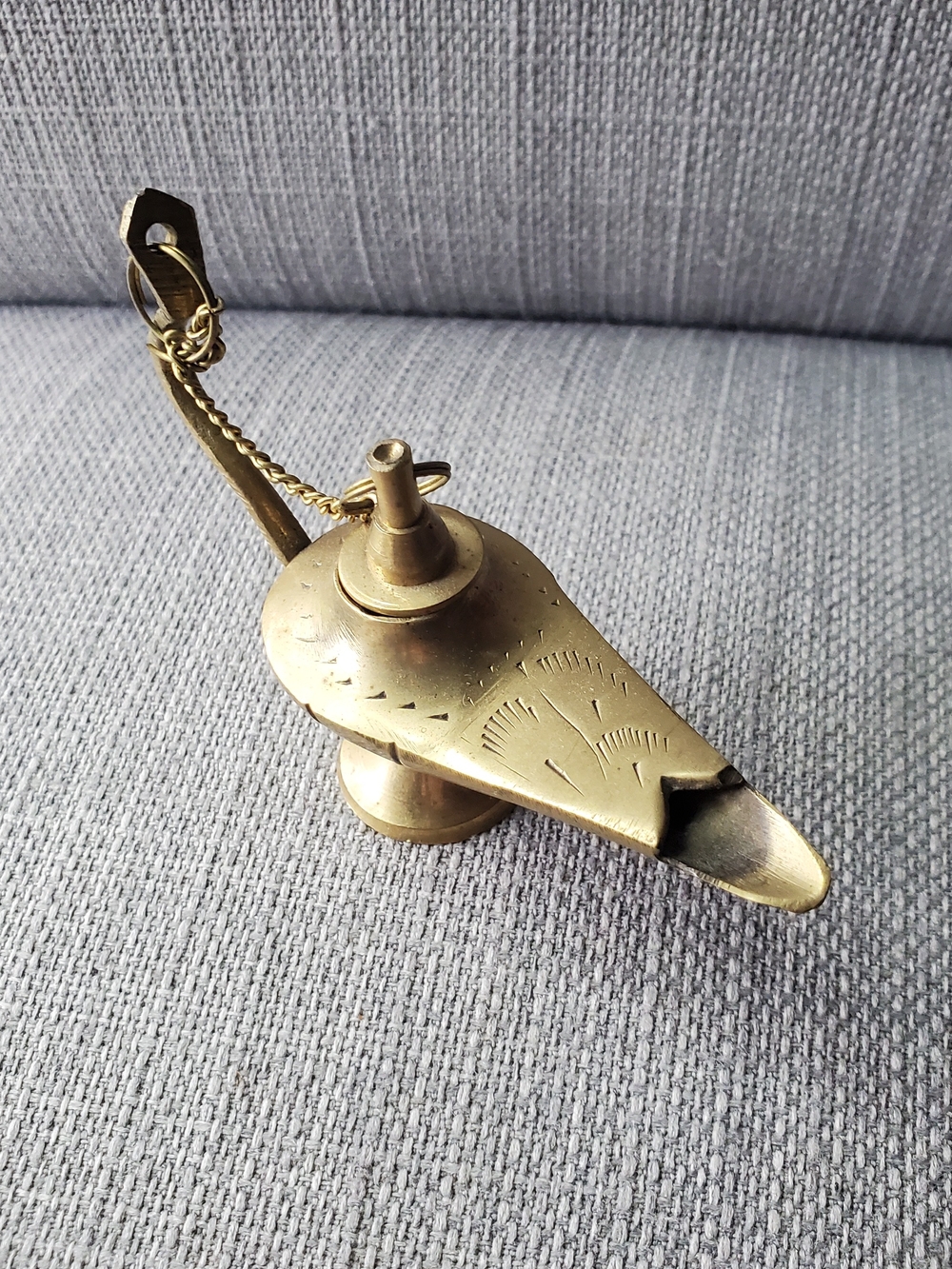 Brass Decorative Aladdin Magic Lamp. Antique-Style Gold Finish, vintage